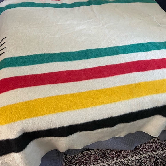 Vintage Hudson Bay, 4 point Wool blanket - Picture 10 of 10